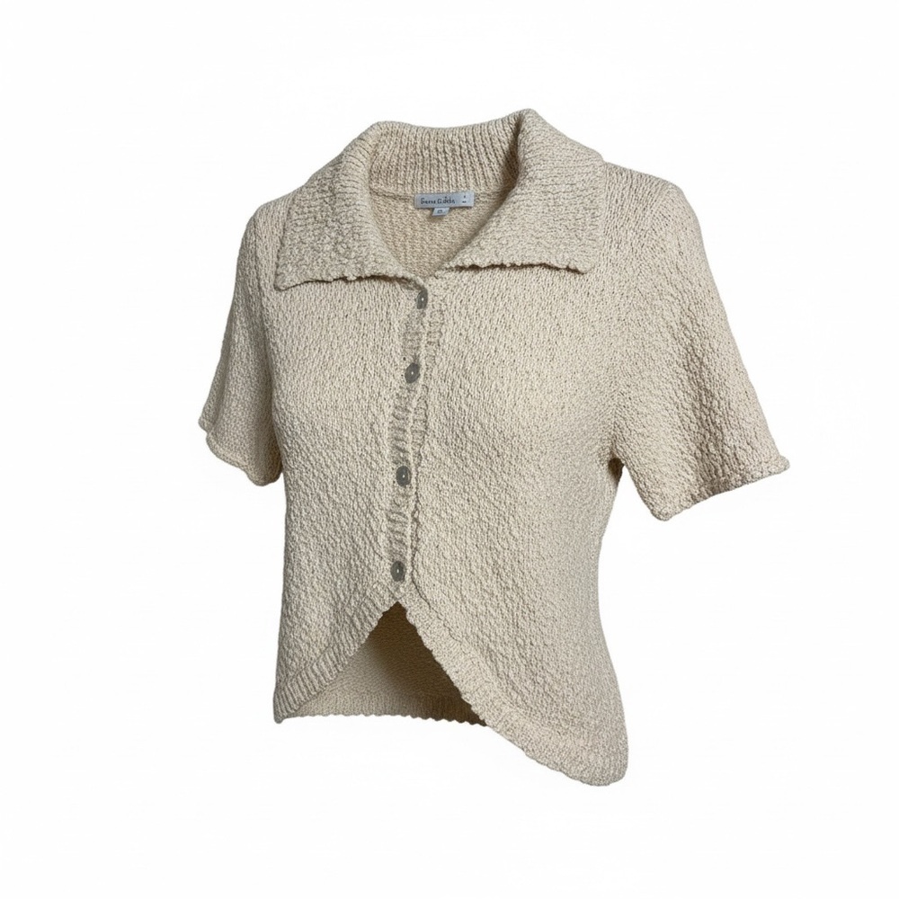 Chic Cream Button-Up Blouse